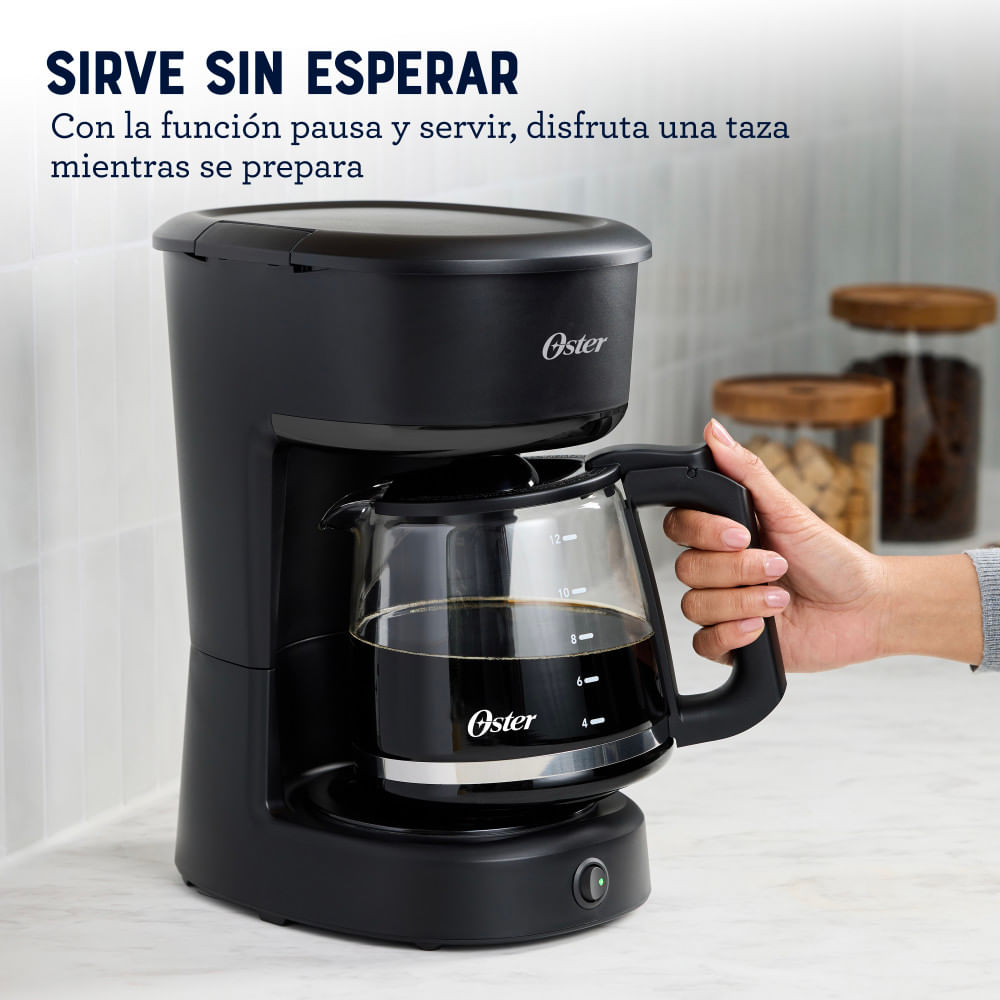 Oster Cafetera, 12 Tazas, con Filtro Reutilizable, Botón Luz Encendido y Apagado, Función Pausa y Servir, Ventanilla de Agua, Negro, BVSTDCS121B Oster