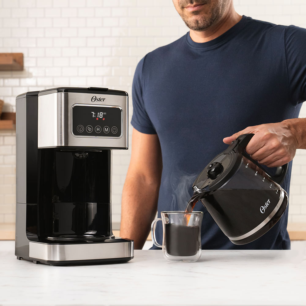Oster® Cafetera Programable, Pantalla Táctil, Jarra de Vidrio, de 12 Tazas, Negro y Acero Inoxidable , BVSTDC4403 Oster